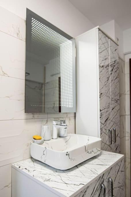 Ultra Central Luxury 3Br 2Bath Apt & Amazing Views Bukarest Exterior foto